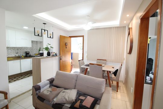 Sala de apartamento à venda com 2 quartos, 67m² em Encantado, Rio de Janeiro