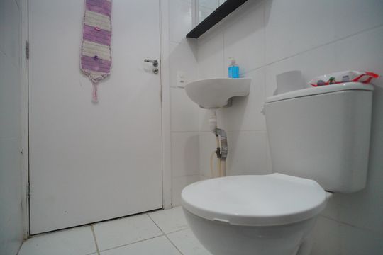 Banheiro de apartamento para alugar com 2 quartos, 42m² em Santo Afonso, Novo Hamburgo