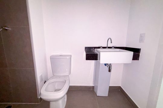 Banheiro de apartamento à venda com 1 quarto, 19m² em Cerqueira César, São Paulo