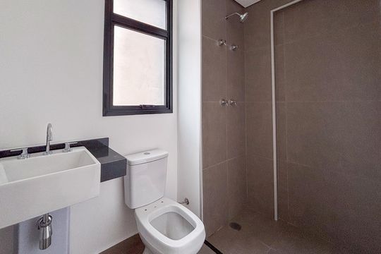 Banheiro Social de apartamento à venda com 2 quartos, 82m² em Cerqueira César, São Paulo