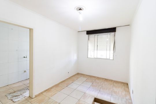 Sala de apartamento à venda com 2 quartos, 50m² em Vila Nova, Porto Alegre