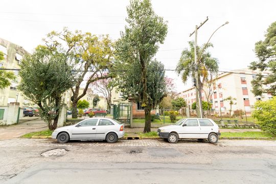 Fachada de apartamento à venda com 2 quartos, 50m² em Vila Nova, Porto Alegre