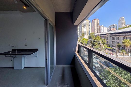 Varanda de kitnet/studio à venda com 1 quarto, 20m² em Jardim Paulista, São Paulo