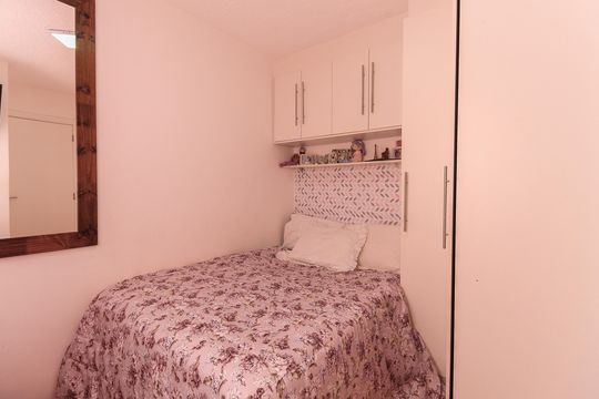 Quarto 2 de apartamento para alugar com 2 quartos, 35m² em Itaquera, São Paulo