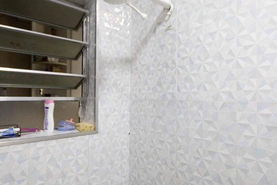 Banheiro 2 de casa à venda com 4 quartos, 100m² em Vila Nova Galvão, São Paulo