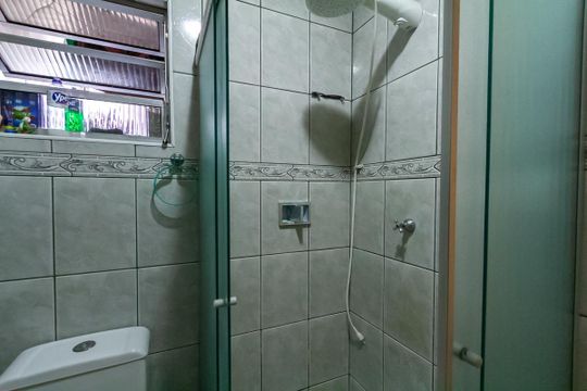Banheiro de apartamento à venda com 2 quartos, 77m² em Vila Helena, São Bernardo do Campo