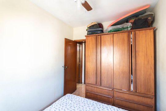 Quarto 1 de apartamento à venda com 2 quartos, 70m² em Grajaú, Rio de Janeiro