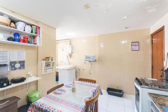 Cozinha de apartamento à venda com 2 quartos, 70m² em Grajaú, Rio de Janeiro