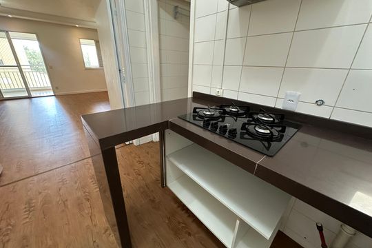 Cozinha de apartamento à venda com 3 quartos, 105m² em Jardim Tupanci, Barueri