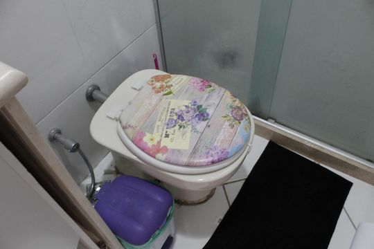 Banheiro da Suíte 2 de casa de condomínio à venda com 3 quartos, 172m² em Taquara, Rio de Janeiro