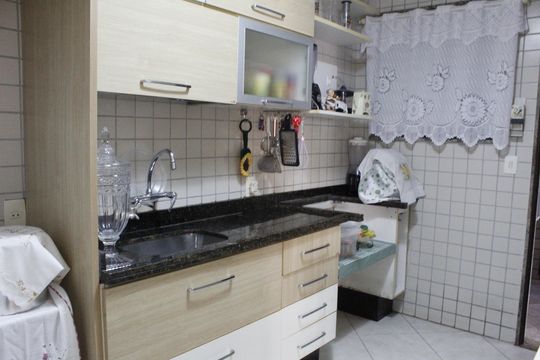 Cozinha de casa de condomínio à venda com 3 quartos, 172m² em Taquara, Rio de Janeiro