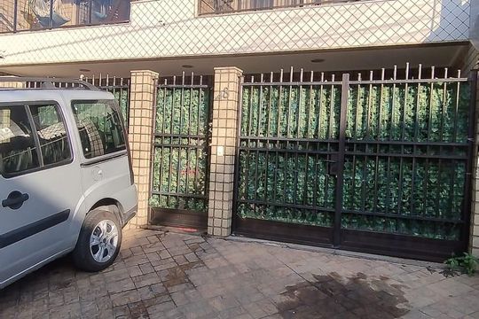 Fachada de casa de condomínio à venda com 3 quartos, 172m² em Taquara, Rio de Janeiro