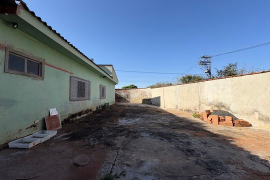 Quintal de casa para alugar com 3 quartos, 110m² em Jardim Maria Casagrande Lopes (dona Amalia), Ribeirão Preto