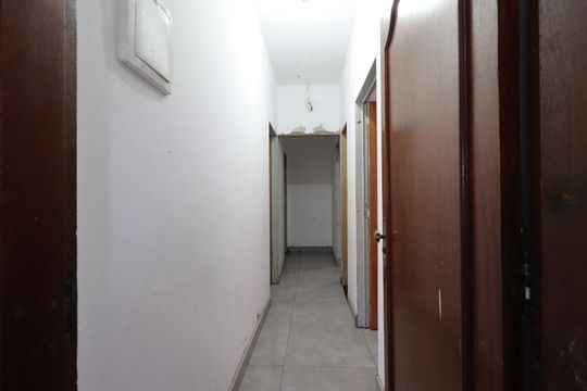Corredor de casa para alugar com 3 quartos, 110m² em Jardim Maria Casagrande Lopes (dona Amalia), Ribeirão Preto