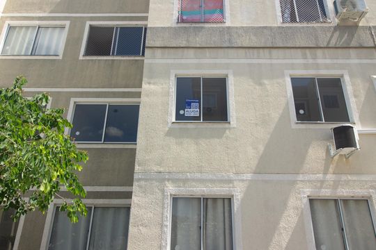 Fachada de apartamento para alugar com 2 quartos, 42m² em Inhoaíba, Rio de Janeiro