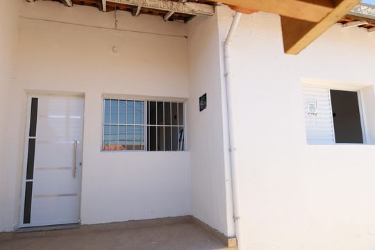Área Externa de casa para alugar com 2 quartos, 75m² em Cidade Dutra, São Paulo