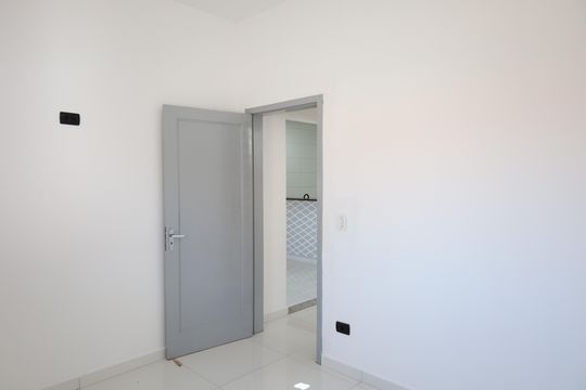 Quarto 2 de casa para alugar com 2 quartos, 75m² em Cidade Dutra, São Paulo