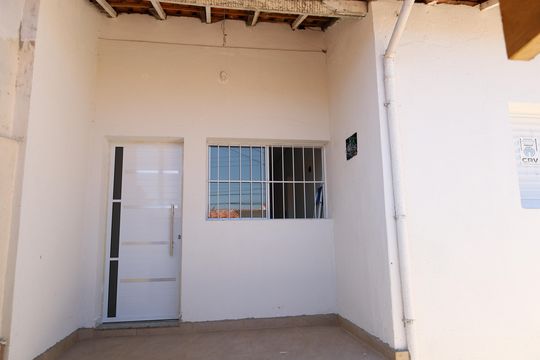 Área Externa de casa para alugar com 2 quartos, 75m² em Cidade Dutra, São Paulo
