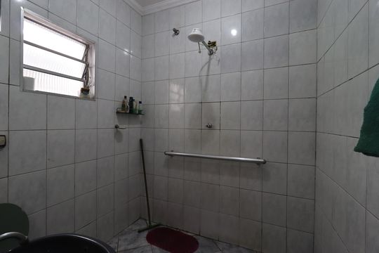 Banheiro de casa à venda com 2 quartos, 220m² em Barcelona, São Caetano do Sul