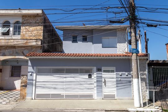 Fachada de casa à venda com 5 quartos, 289m² em Jardim Munhoz, Guarulhos