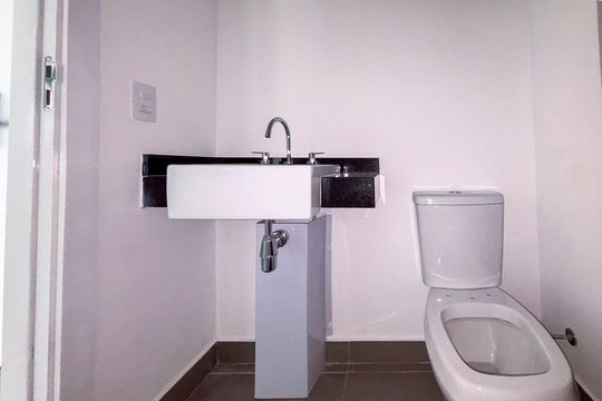 Banheiro de apartamento à venda com 2 quartos, 35m² em Cerqueira César, São Paulo
