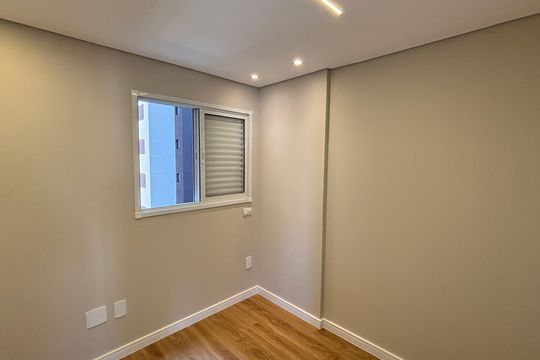Quarto de apartamento à venda com 2 quartos, 49m² em Parque das Nações, Santo André