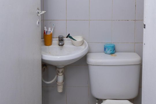 Banheiro Social de casa de condomínio para alugar com 3 quartos, 150m² em Pituaçu, Salvador