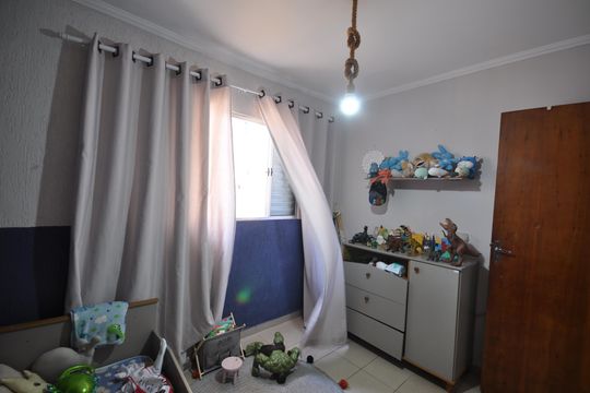 Quarto 2 de casa à venda com 4 quartos, 109m² em Vila Nivi, São Paulo