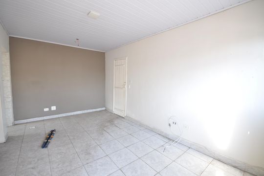 Edícula de casa à venda com 4 quartos, 109m² em Vila Nivi, São Paulo