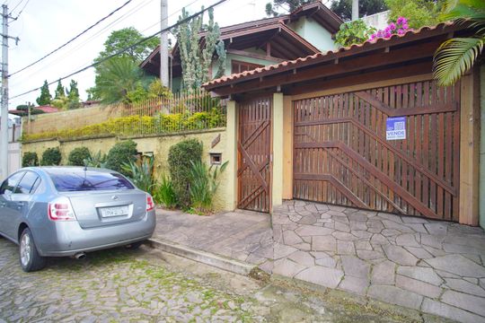 Fachada de casa à venda com 2 quartos, 186m² em Guarani, Novo Hamburgo
