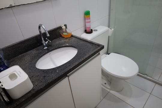 Banheiro Social de apartamento à venda com 3 quartos, 70m² em Jardim Prudência, São Paulo