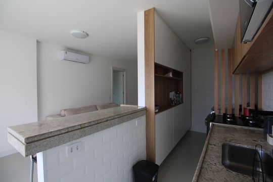 Cozinha de apartamento à venda com 2 quartos, 80m² em Barra Olímpica, Rio de Janeiro