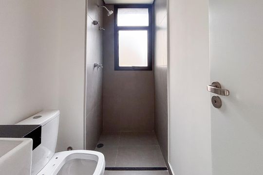 Banheiro de apartamento à venda com 1 quarto, 29m² em Cerqueira César, São Paulo