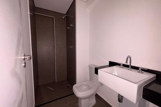 Banheiro de apartamento à venda com 1 quarto, 66m² em Cerqueira César, São Paulo