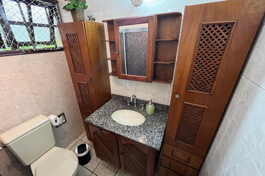 Banheiro de casa à venda com 3 quartos, 147m² em Jardim Franca, São Paulo