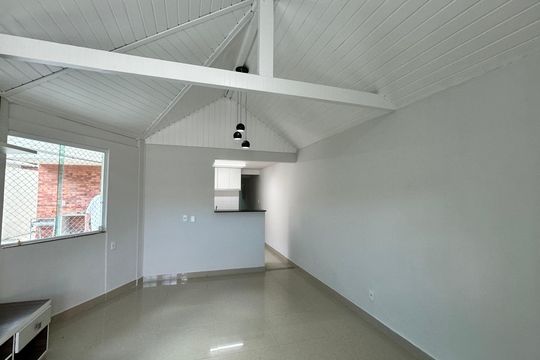 Sala de casa de condomínio à venda com 3 quartos, 160m² em Vargem Grande, Rio de Janeiro