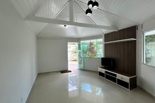 Casa de Condomínio à venda com 3 quartos, 160m² em Vargem Grande, Rio de Janeiro