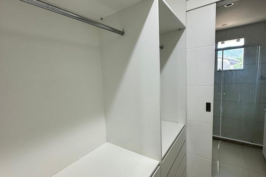 Closet da Suíte de casa de condomínio à venda com 3 quartos, 160m² em Vargem Grande, Rio de Janeiro