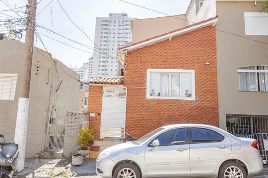Fachada de casa à venda com 3 quartos, 180m² em Vila Vermelha, São Paulo