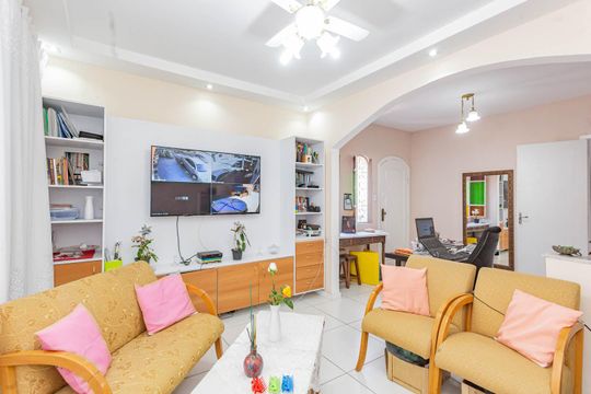 Sala de casa à venda com 3 quartos, 180m² em Vila Vermelha, São Paulo