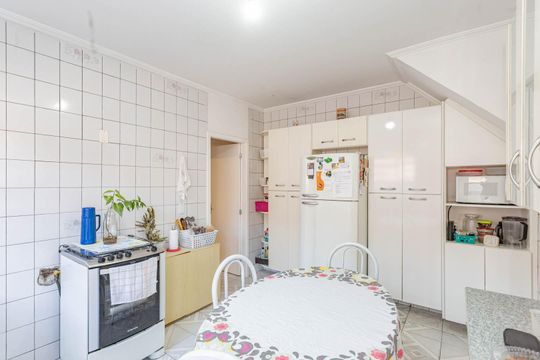Cozinha de casa à venda com 3 quartos, 180m² em Vila Vermelha, São Paulo