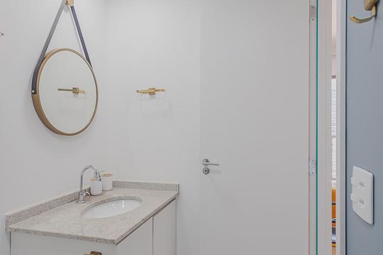 Banheiro Social de kitnet/studio à venda com 1 quarto, 25m² em Pinheiros, São Paulo