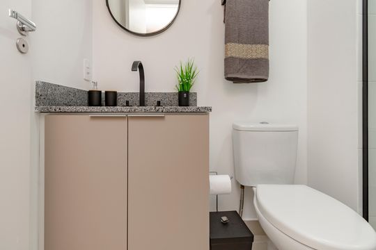 Banheiro de apartamento para alugar com 1 quarto, 27m² em Cidade Monções, São Paulo