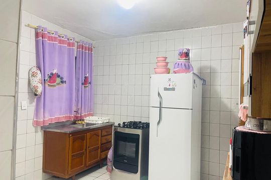Cozinha  de casa à venda com 2 quartos, 120m² em Jardim Nelly, São Paulo