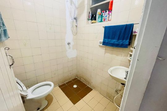 Banheiro de casa à venda com 2 quartos, 120m² em Jardim Nelly, São Paulo