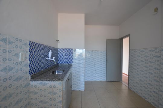 Cozinha de apartamento para alugar com 2 quartos, 60m² em Cascadura, Rio de Janeiro