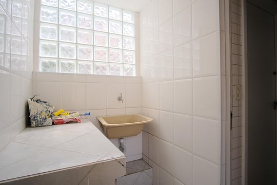 Área de Serviço 1 de casa à venda com 3 quartos, 216m² em Chácara Seis de Outubro, São Paulo