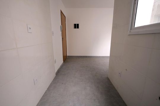 Cozinha de apartamento à venda com 2 quartos, 44m² em Jardim Utinga, Santo André