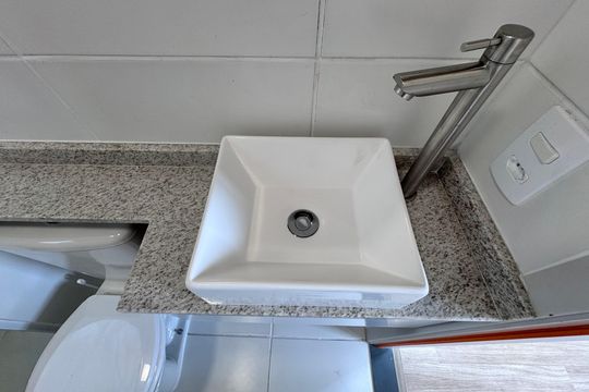 Banheiro Social de apartamento para alugar com 2 quartos, 43m² em Recreio dos Bandeirantes, Rio de Janeiro