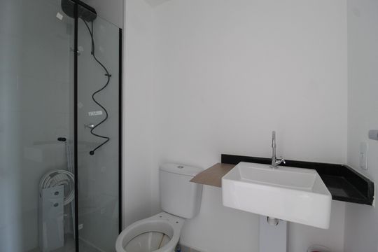 Banheiro de kitnet/studio à venda com 1 quarto, 25m² em Vila Olímpia, São Paulo